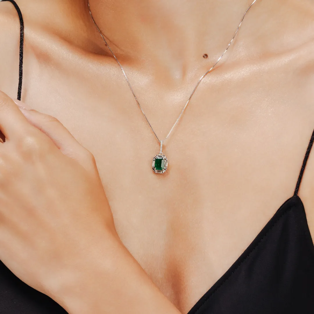 18K Gold Emerald Pendant