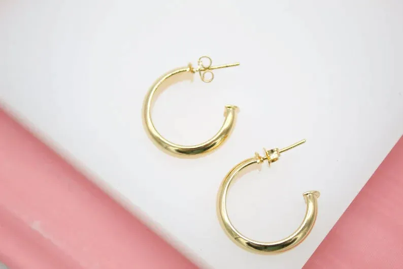 Annalee Curved Open Hoop Capped End Stud Earrings