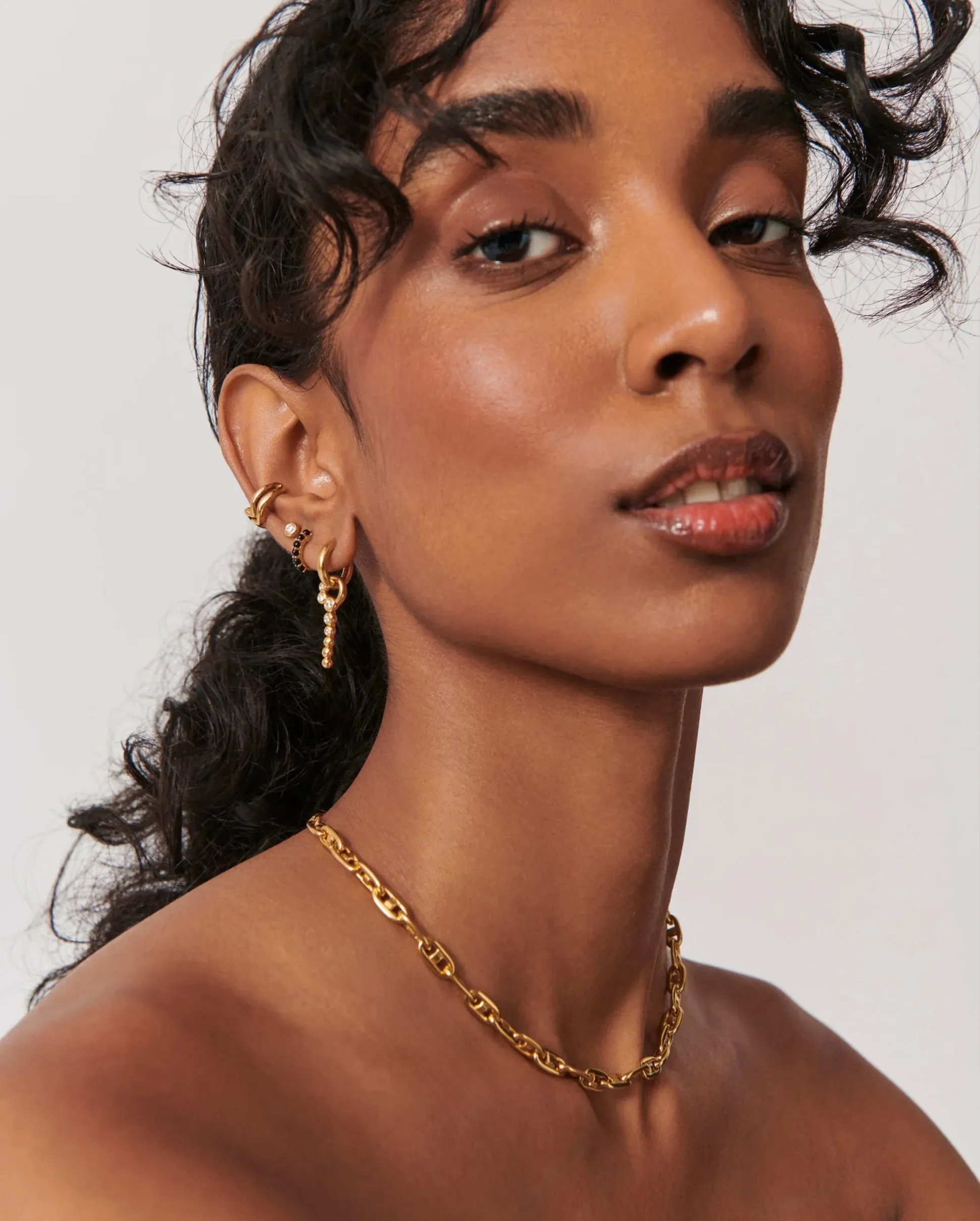 ARTICULATED BEADED STONE CONVERTIBLE HOOP EARRINGS / GOLD