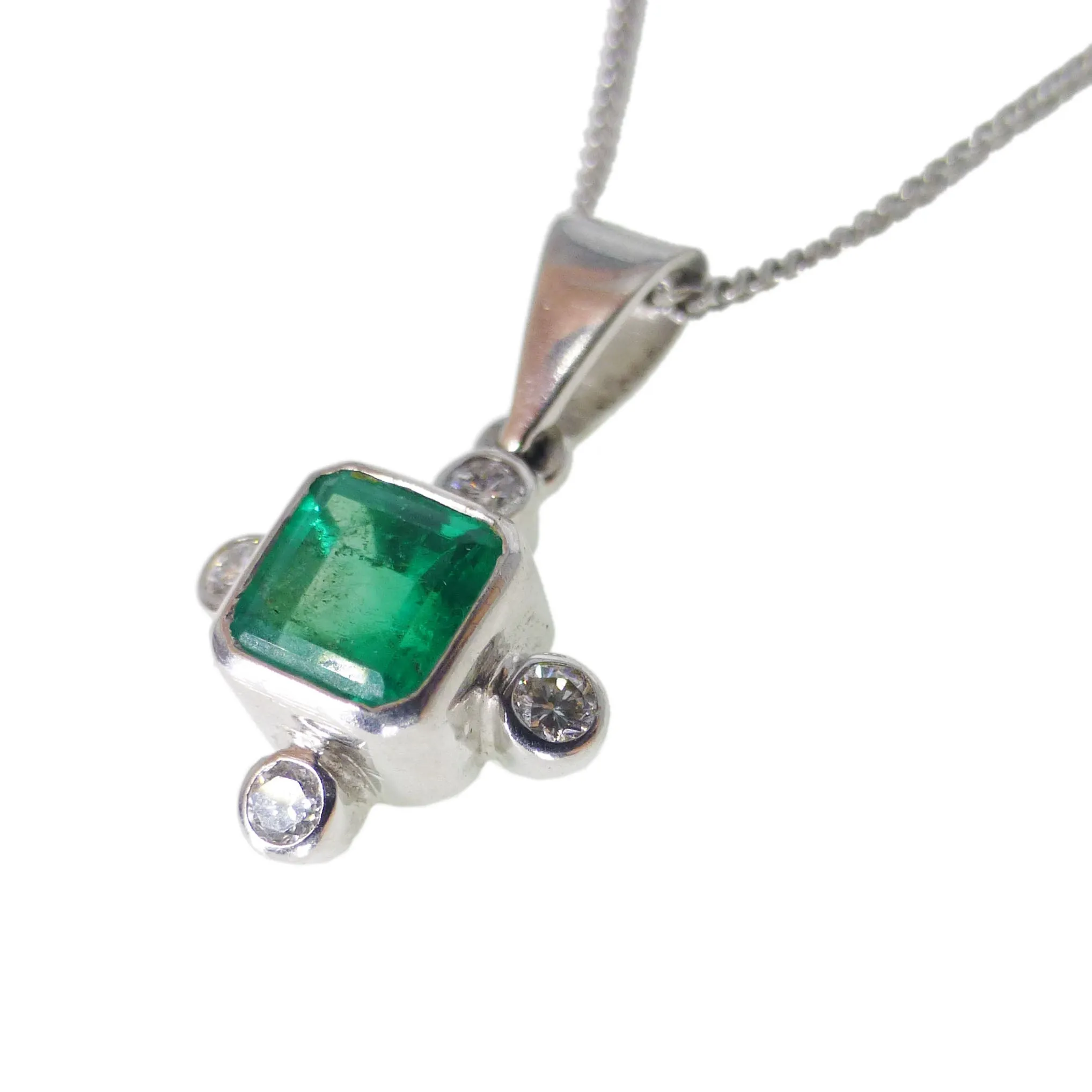 Contemporary 18ct White Gold Emerald & Diamond Pendant