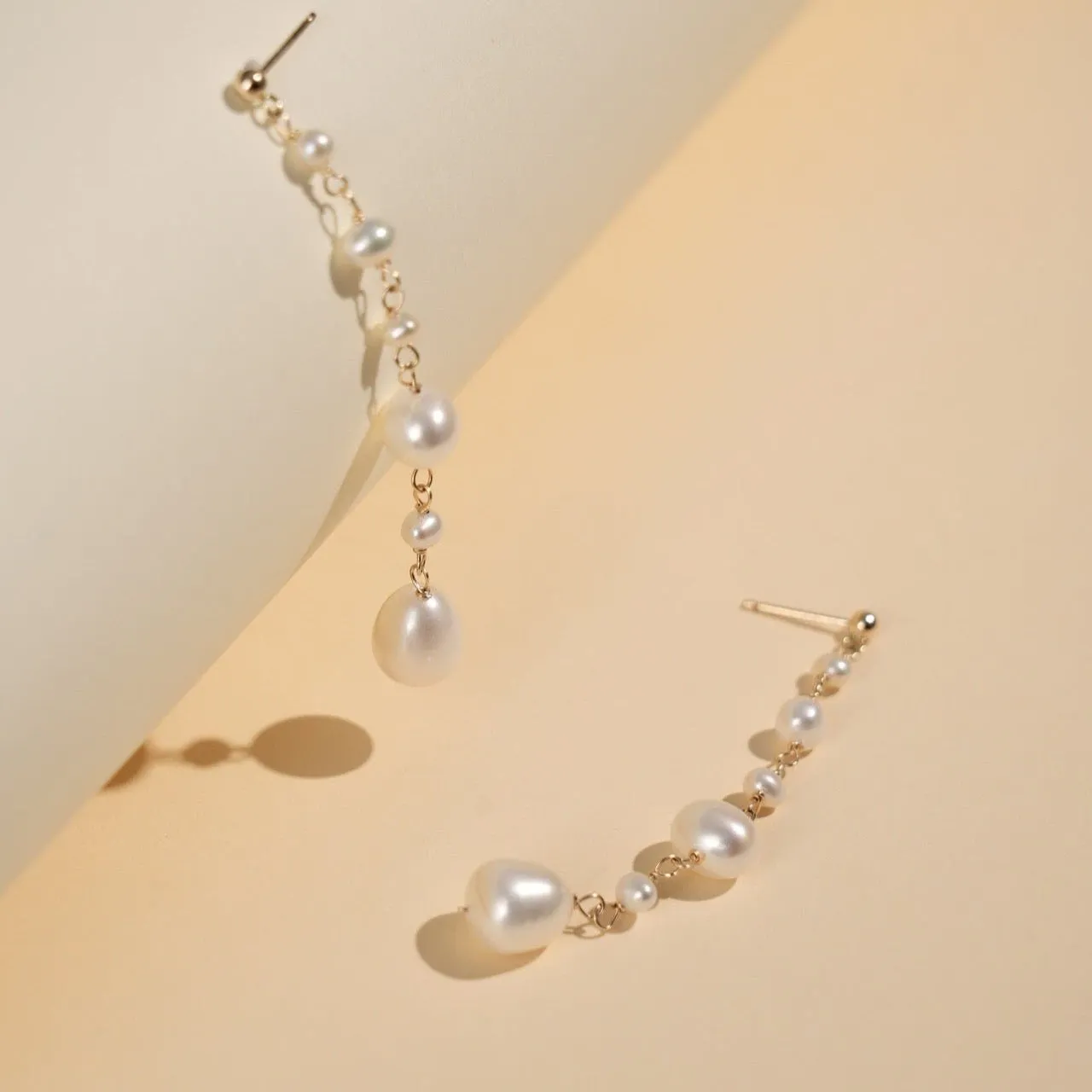 Flowing Bead Series Multi-Bead Long Chain Ear Studs