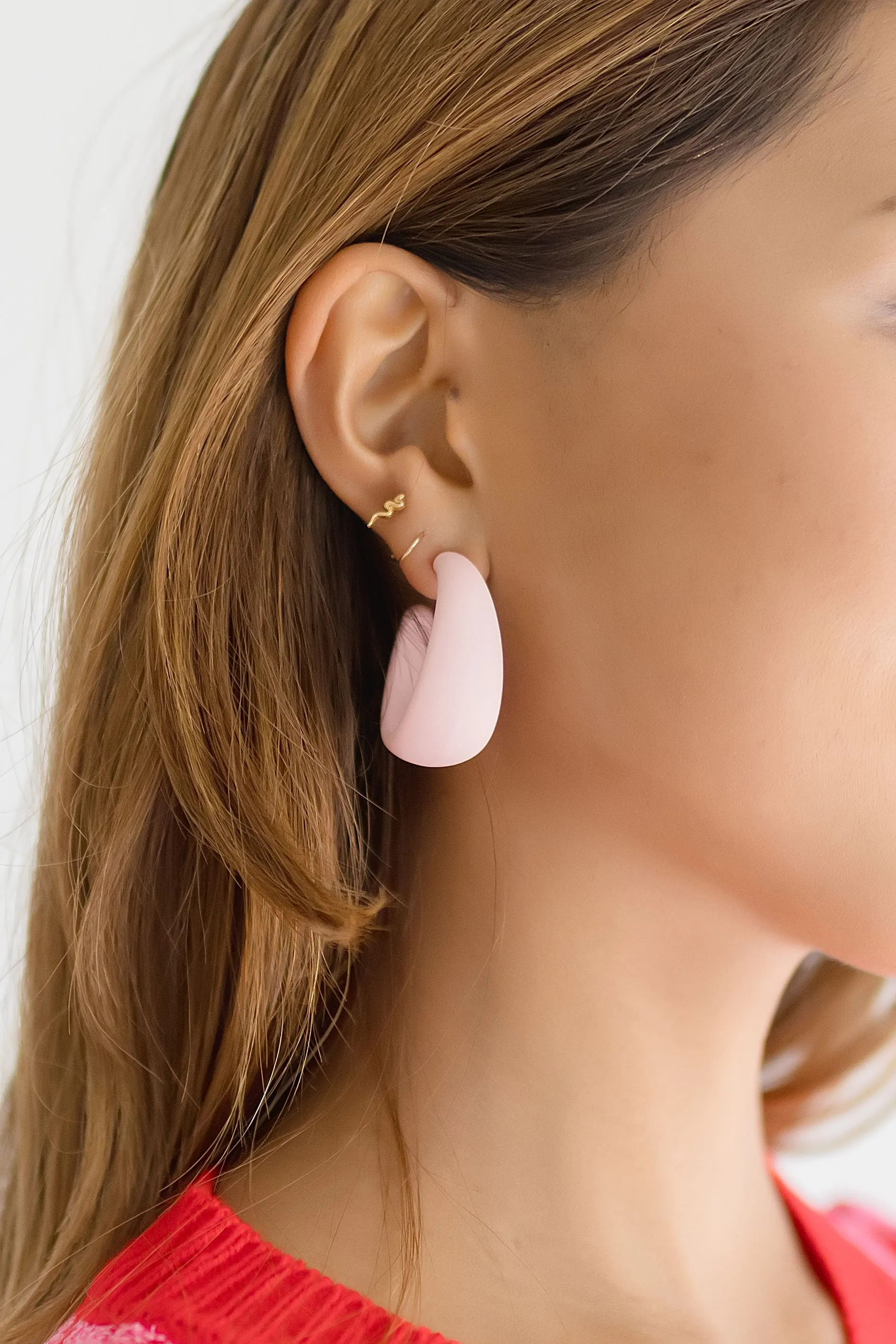 Leslie Chunky Semi Hoop Earrings Blush