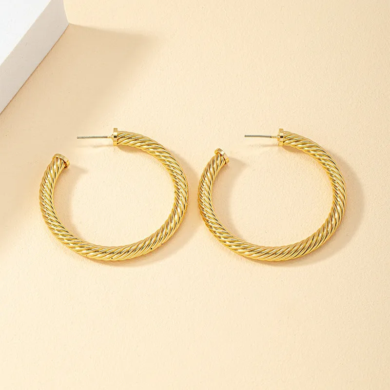 Luxurious Metal Woven Earrings for Stylish Women