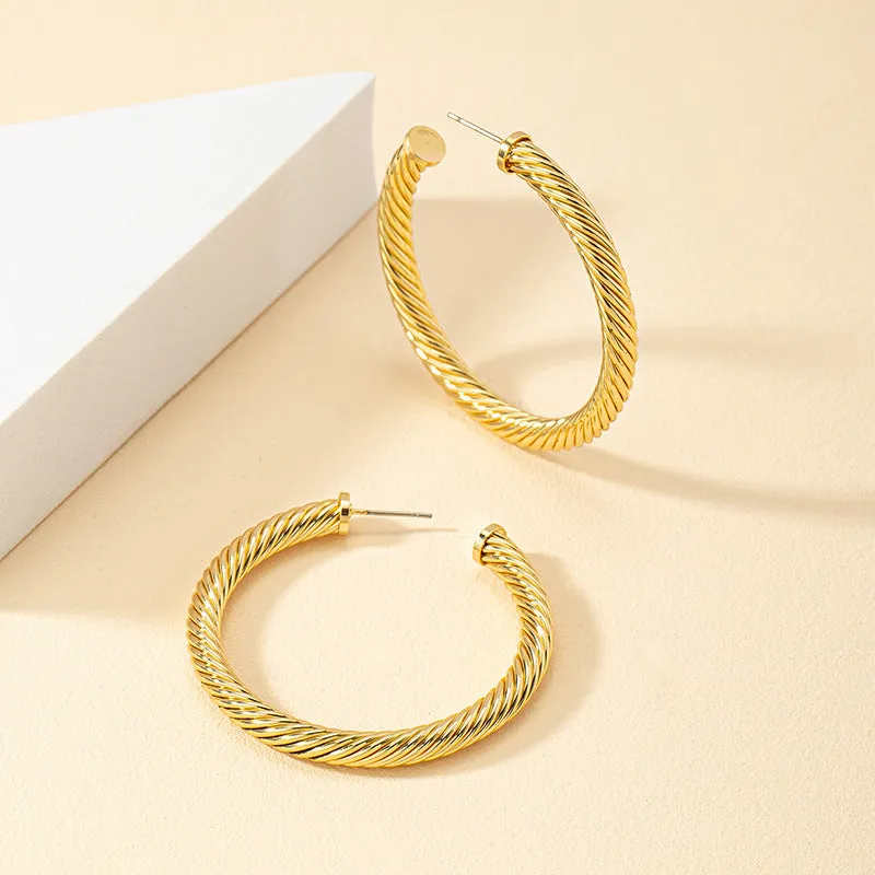 Luxurious Metal Woven Earrings for Stylish Women