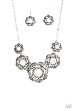 Paparazzi Necklace ~ Santa Fe Hills - White