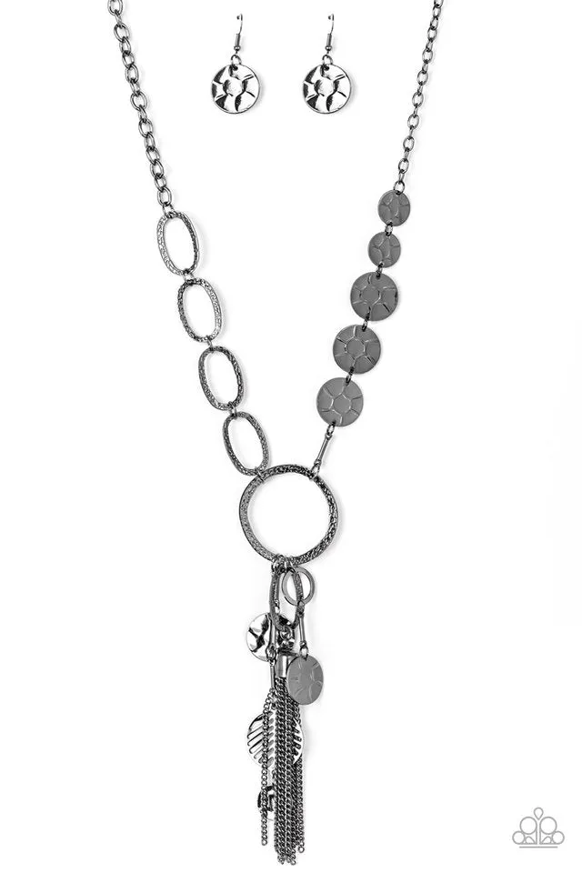 Paparazzi Necklace ~ Trinket Trend - Black