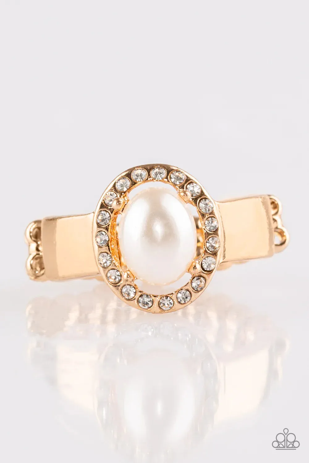 Paparazzi Ring ~ Upper Uptown - Gold