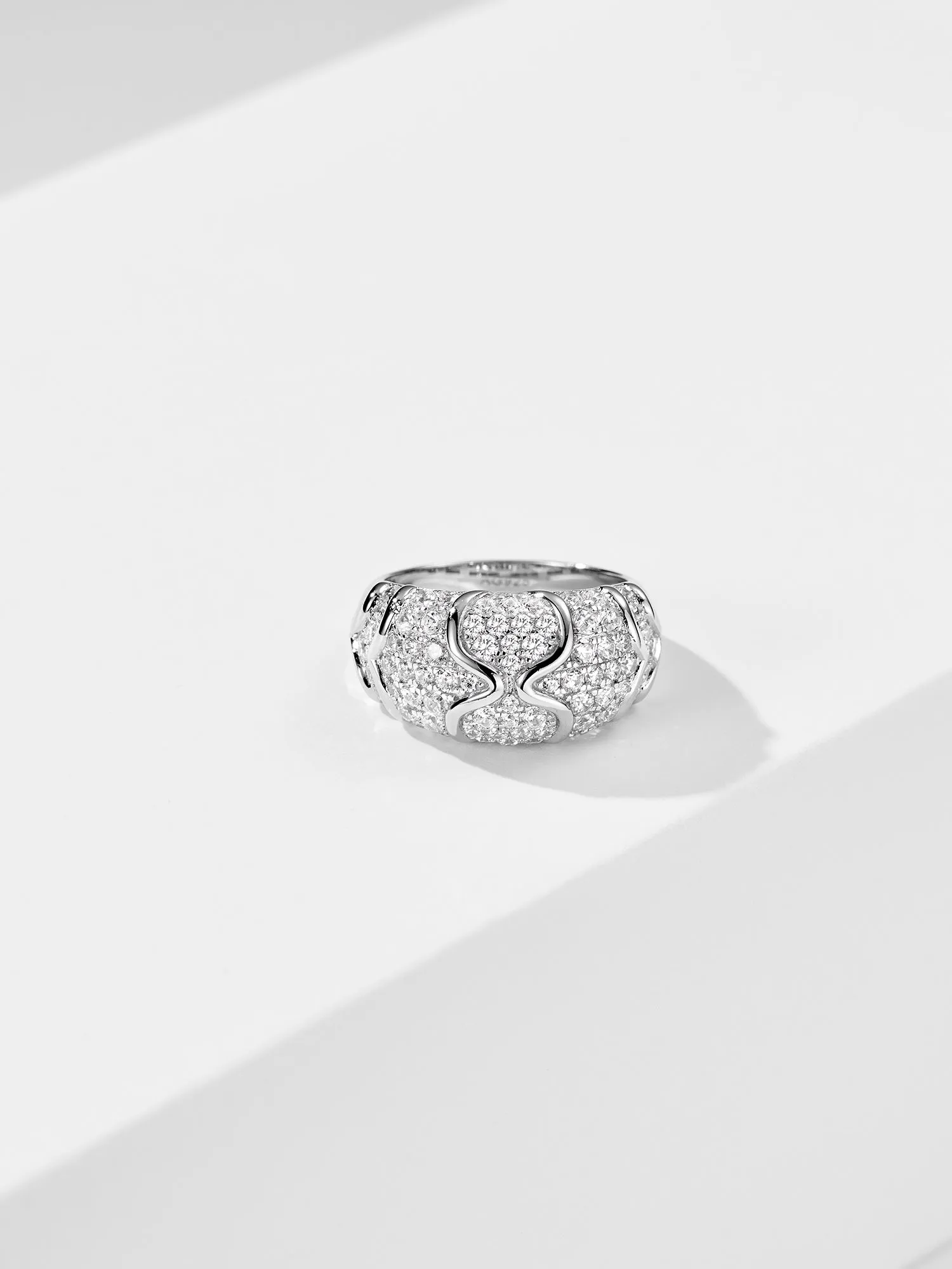 Ripple Pattern Pavé Ring