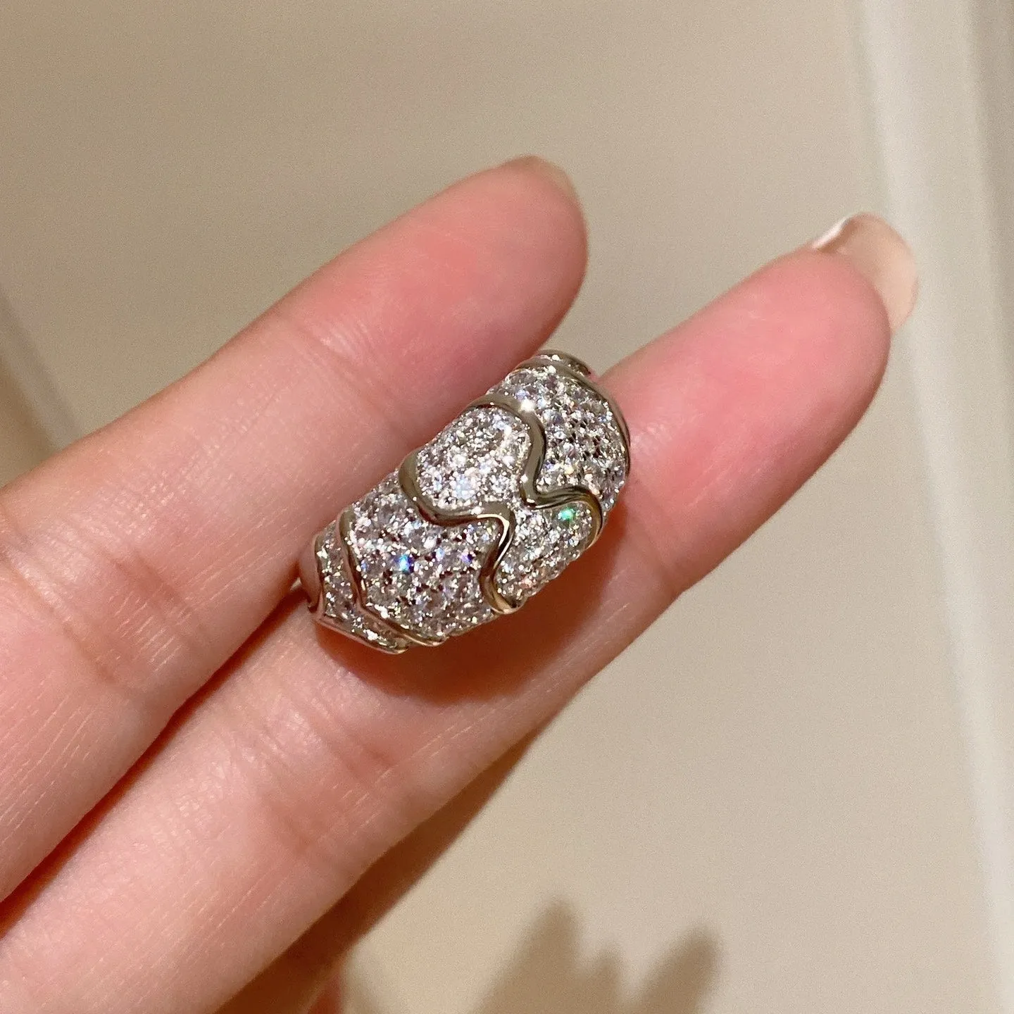 Ripple Pattern Pavé Ring