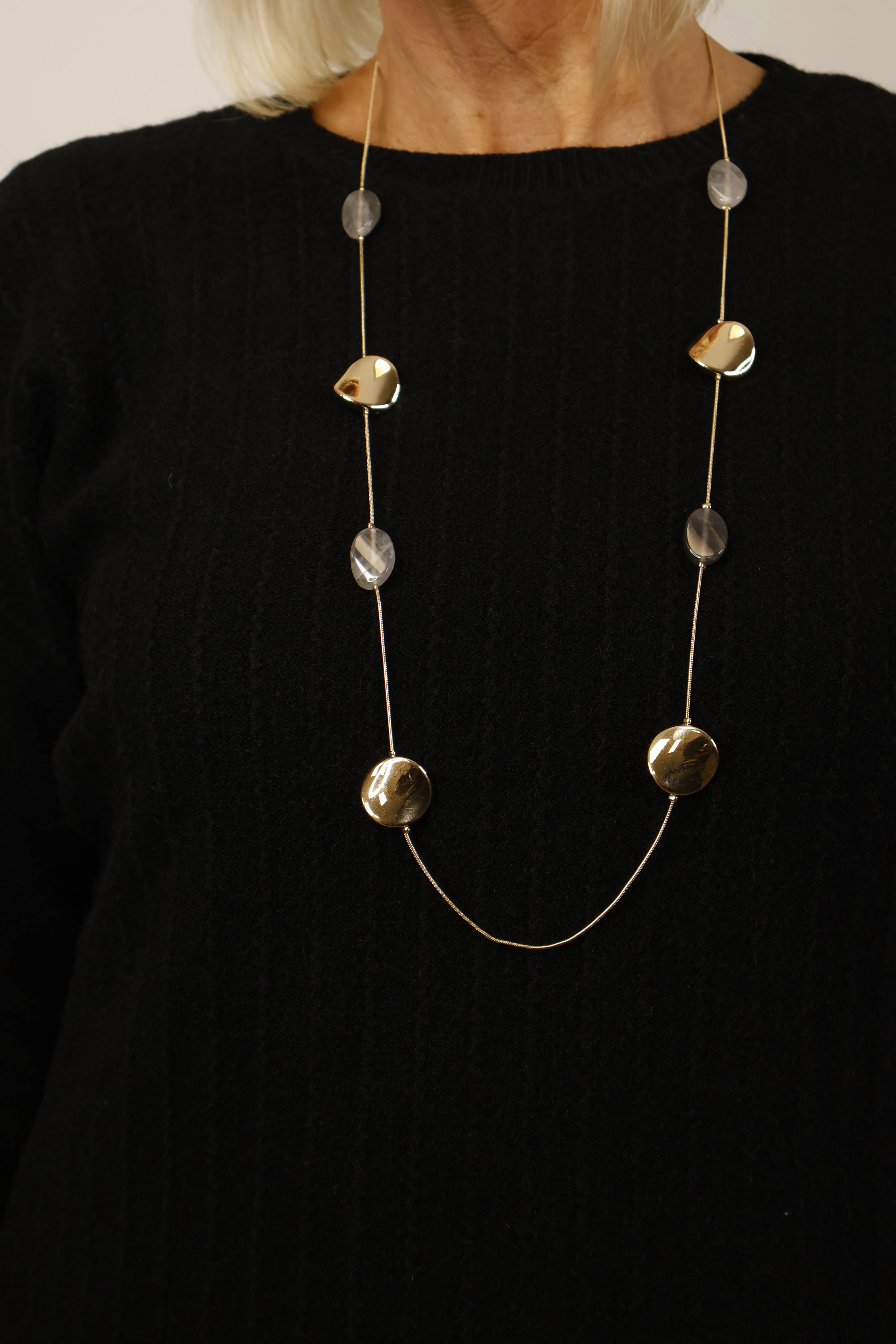 Twisted circle long necklace Grey/Gold