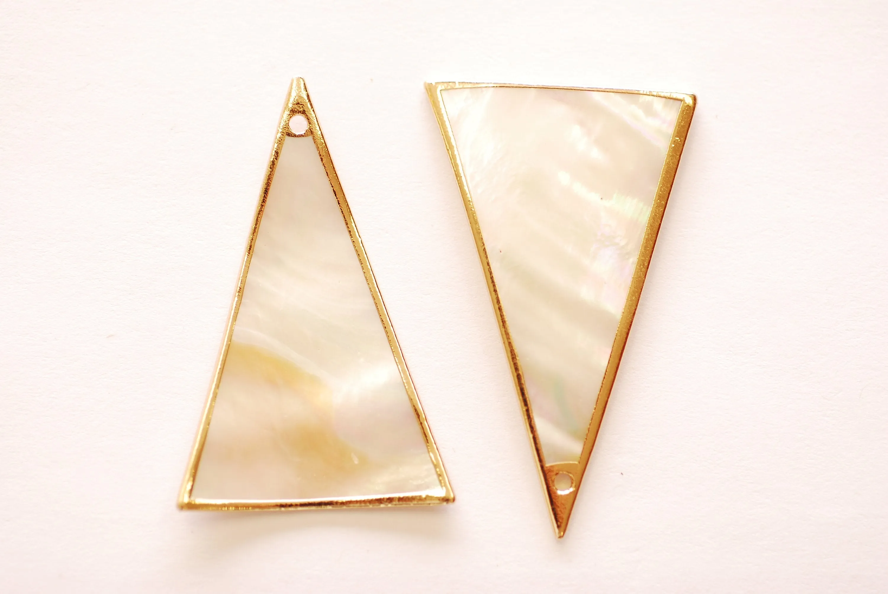 Wholesale Freshwater Pearl Shell Triangle Charm - Electroplated 16K Gold Plated Seashell Geometric Dangle Pendant HarperCrown B267